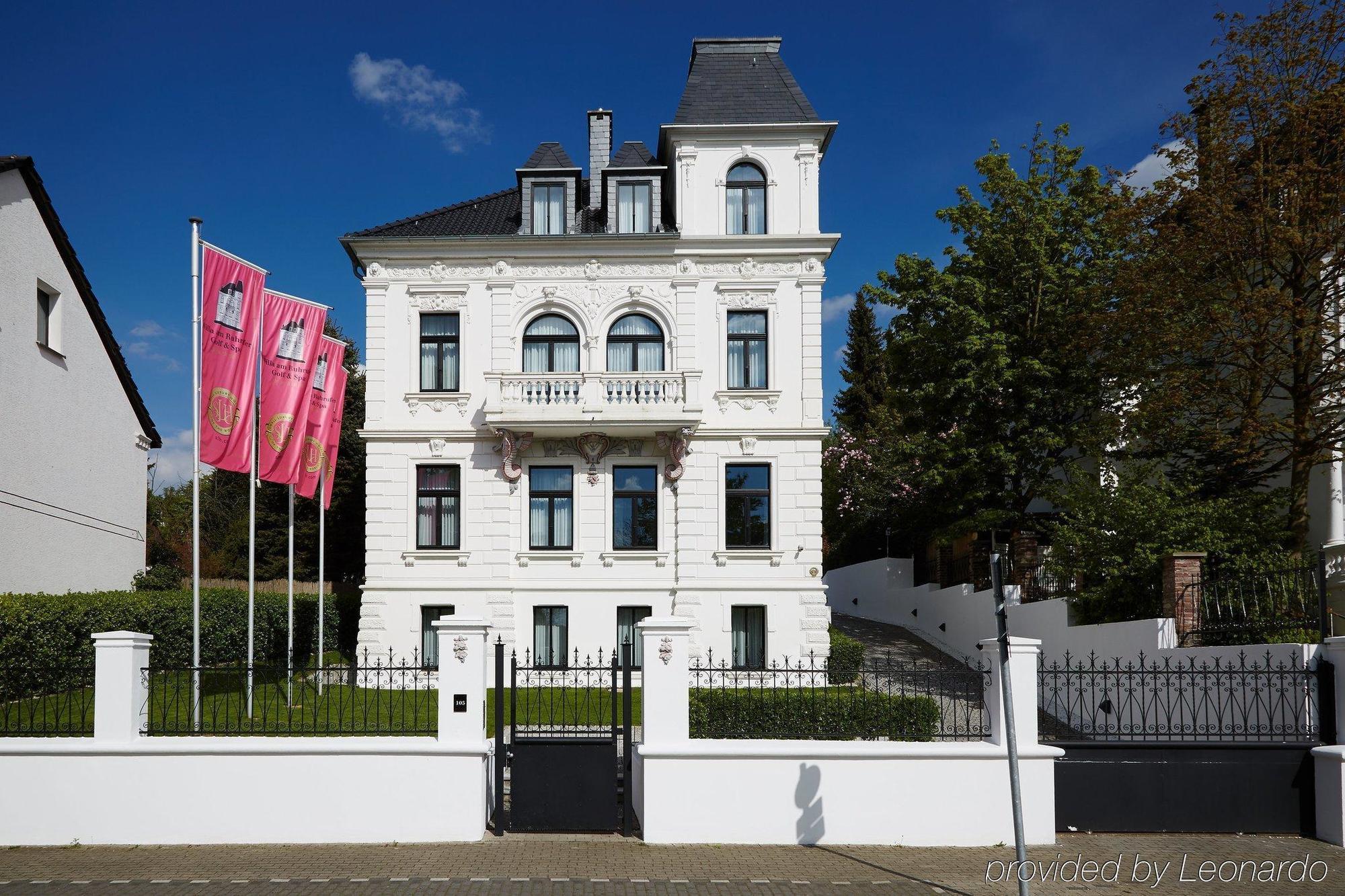 Boutique Hotel Villa Am Ruhrufer Golf & Spa Muelheim an der Ruhr Exterior photo