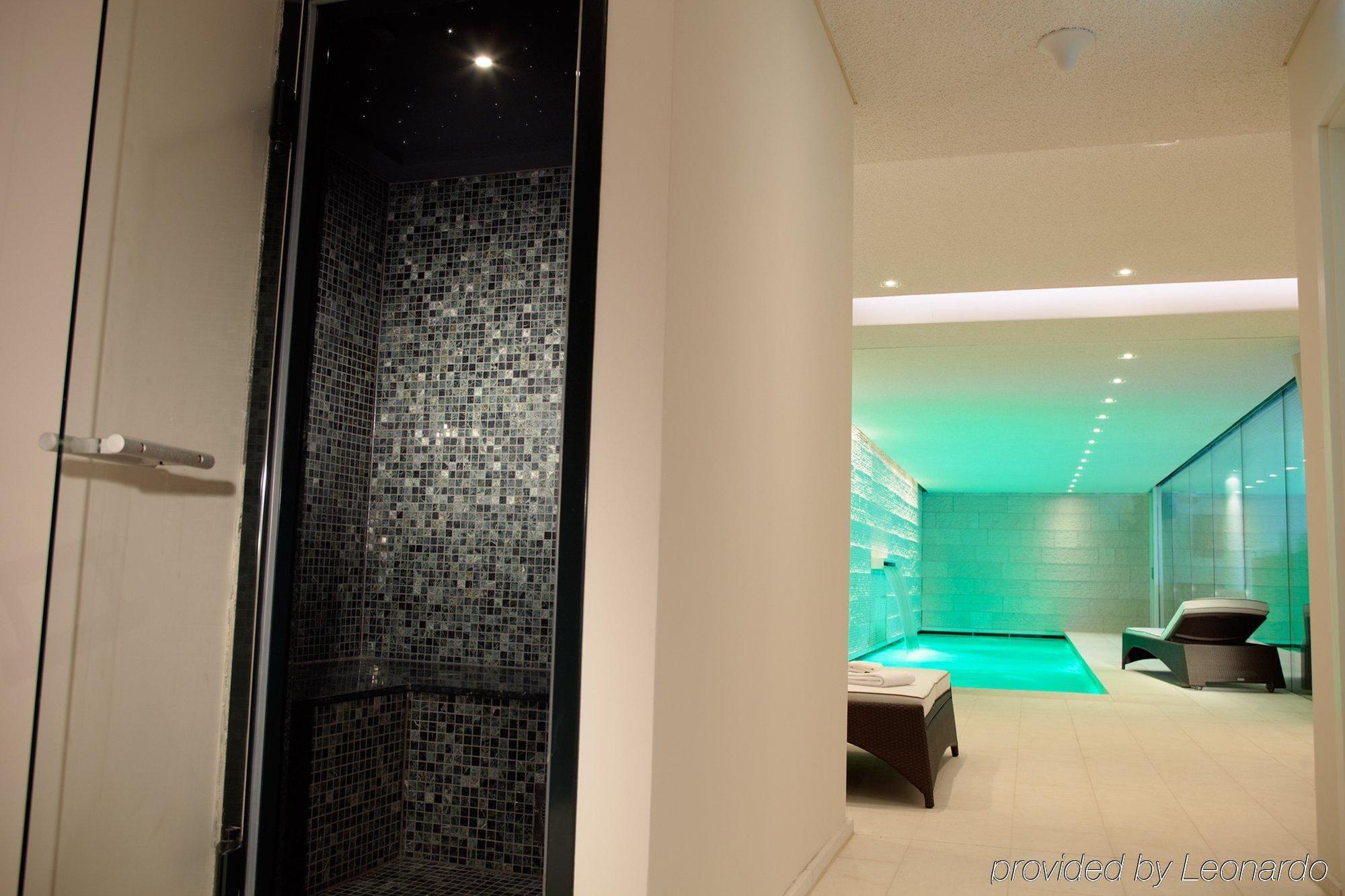 Boutique Hotel Villa Am Ruhrufer Golf & Spa Muelheim an der Ruhr Facilities photo